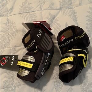 CCM ASV Tacks Black and Silver Elbow Pads